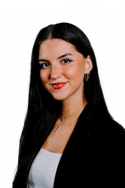 portrait-natalie-isaacs.jpg